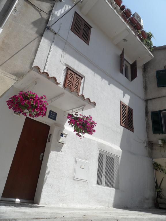 Leon Homestay szállás *